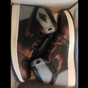 Air Jordan 1 Retro High OG, Size 8 M, Patina color